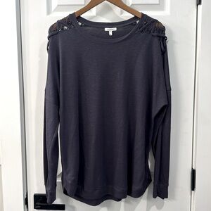 🩶 3/$15 🩶 Maurice’s top